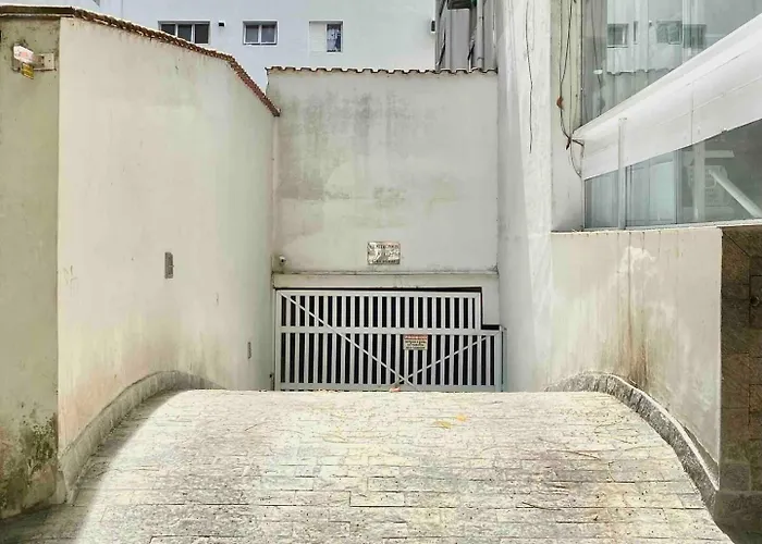 Studio Nas Pitangueiras, 1 Quadra Praia E Shopping Guarujá